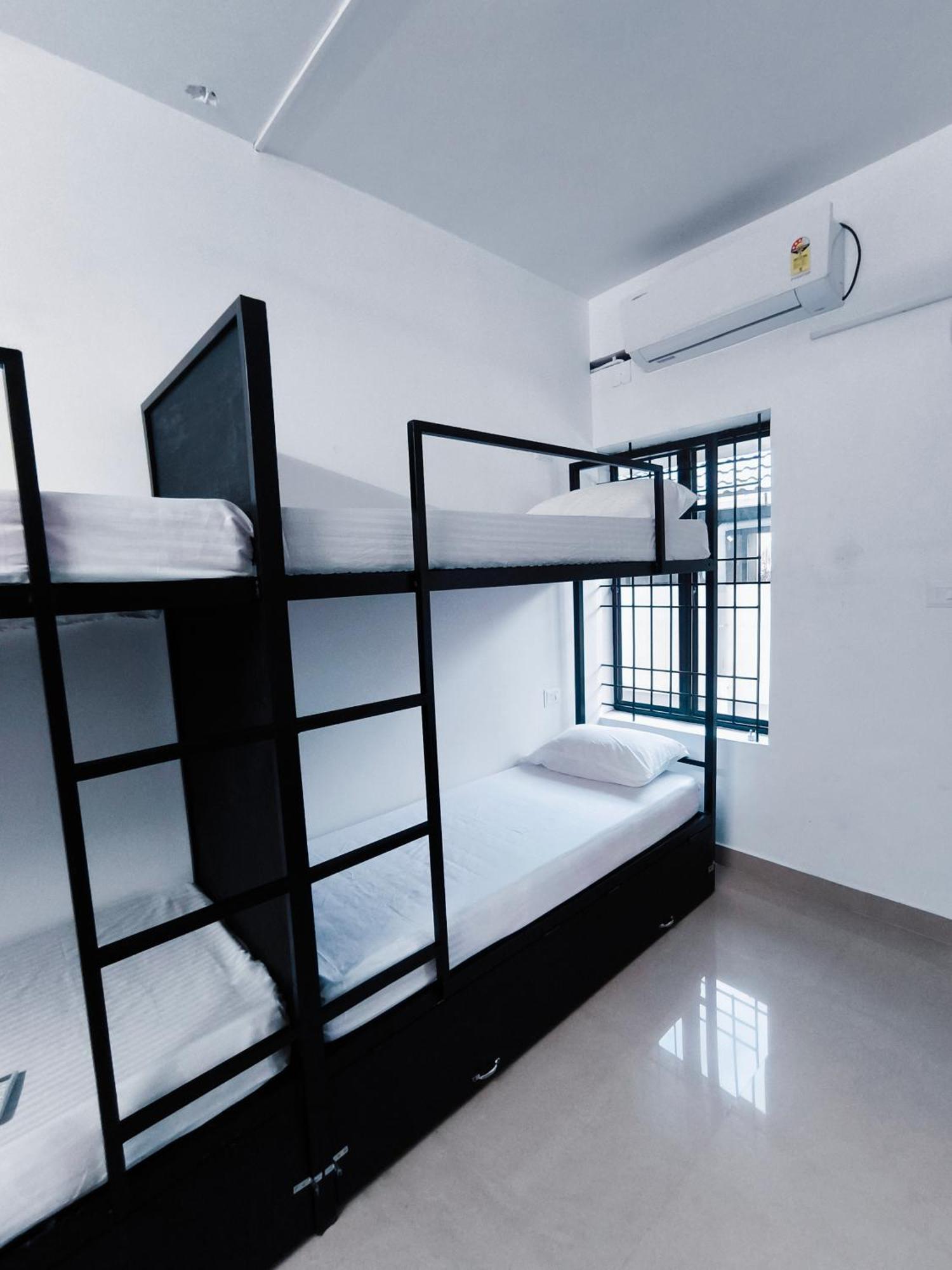Hostel Stayzo Kochi Zewnętrze zdjęcie