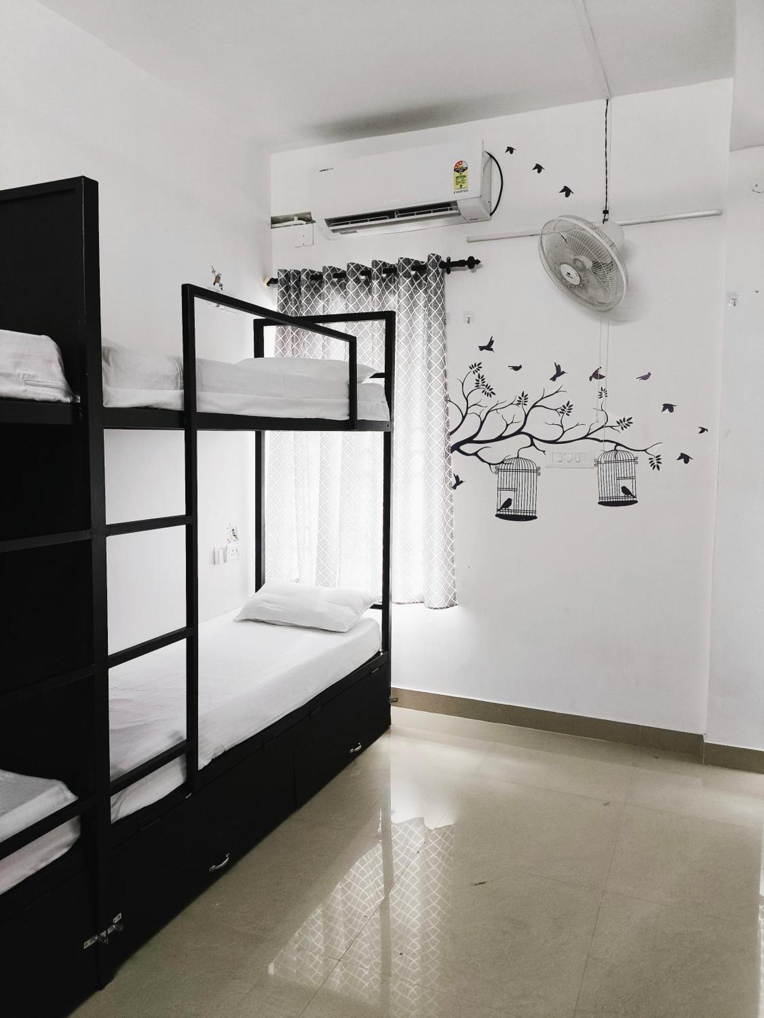 Hostel Stayzo Kochi Zewnętrze zdjęcie
